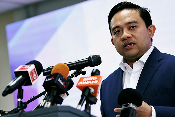 Deduct salary of Bersatu members with govt posts for party funds: Wan Saiful