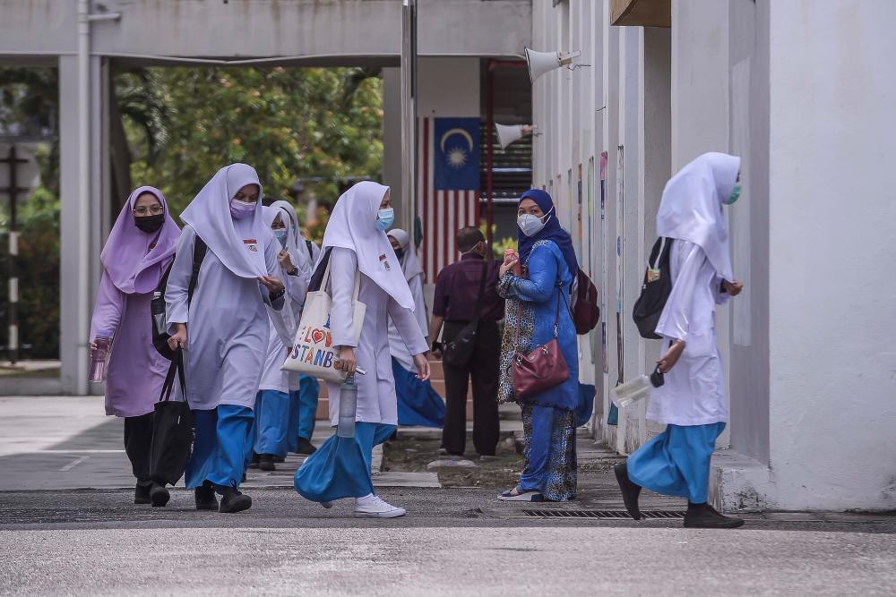 National Parent-Teacher Association Collaborative Council president Datuk Mohamad Ali Hasan raised a pertinent question: “Why is there a need to send students back to class if they had been doing well under the PdPR system?” – ADIB RAWI YAHYA/THESUN