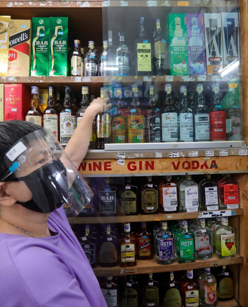 Lee said some people buy alcohol after 10pm and drink it at their homes without disturbing anyone. – MASRY CHE ANI/THESUN