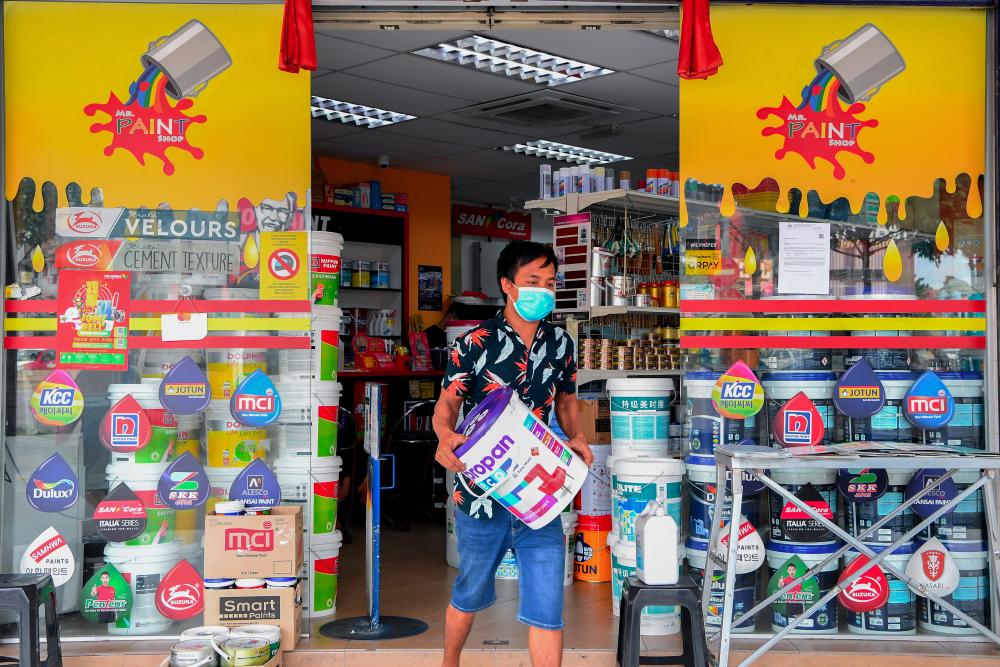 Many countries, including Malaysia, have implemented regulations to limit lead in paint (unrelated filepic). - BERNAMAPIX