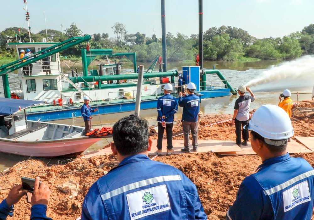 Izham said the project reflects the UN-Water Agenda call to build resilient communities and safeguard the environment against the impacts of climate change and water-related disasters. - THESUNPIX