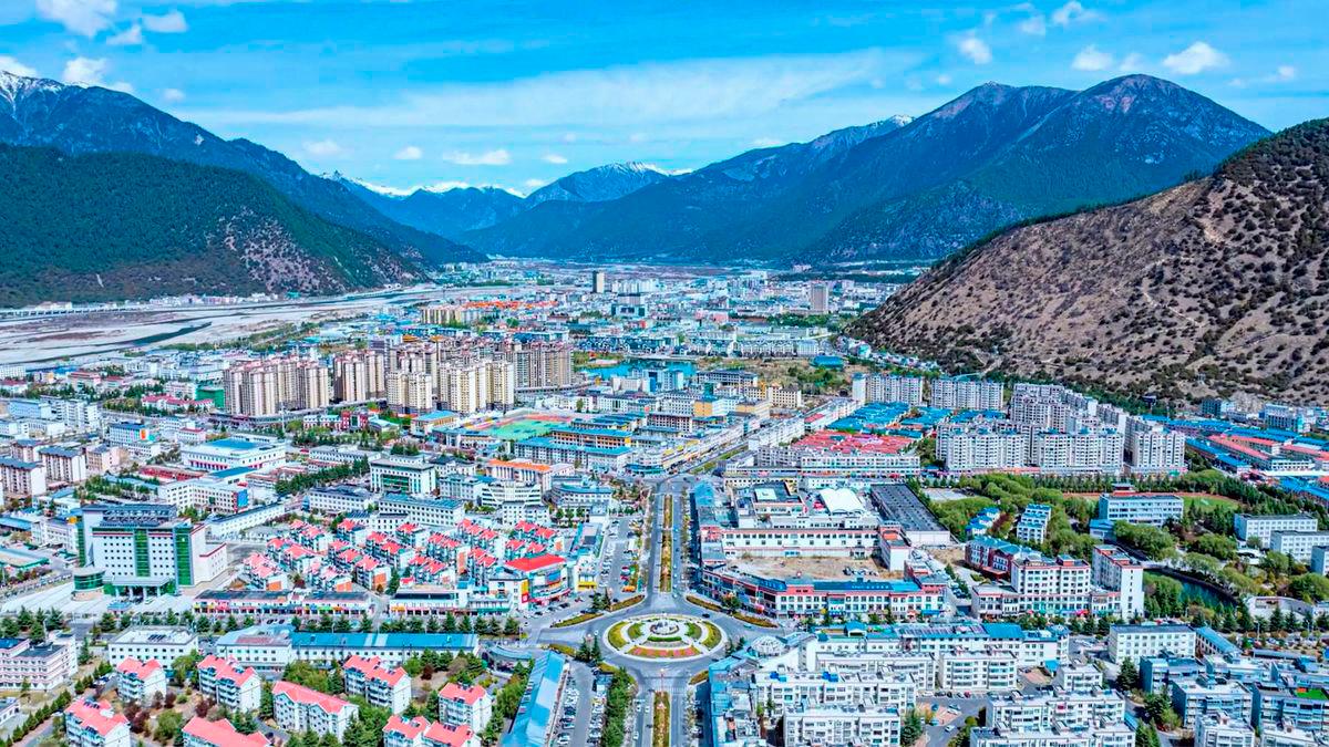 ‘Sky Roads’ trace Xizang’s journey from isolation to modernity