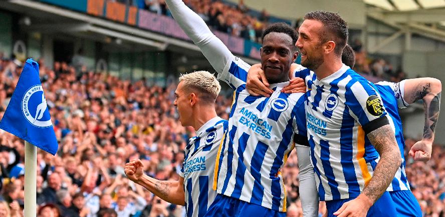 Brighton’s Danny Welbeck (centre) celebrates scoring his team’s second goal during the English Premier League match against Leicester City. – AFPPIX