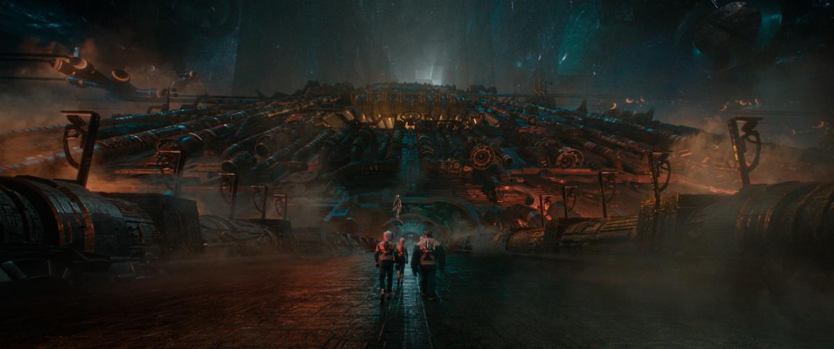 The Fantastic Four approach the towering presence of Galactus, preparing for their biggest challenge yet. - PR $!The Fantastic Four approach the towering presence of Galactus, preparing for their biggest challenge yet. - PR