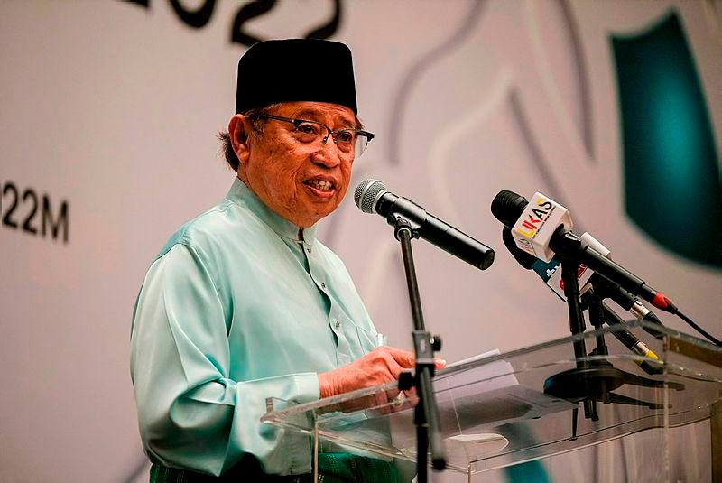 Premier Sarawak Tan Sri Abang Johari Tun Openg–fotoBernama