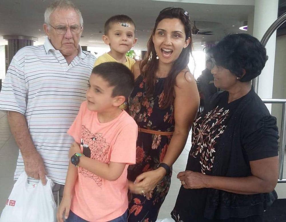 Pix of Annapuranee with her daughter Jen, husband Frank and grandchildren.