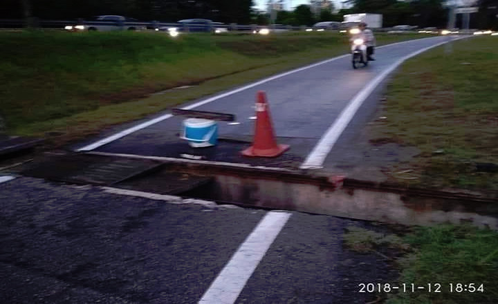 Death trap on motorbike lane along Federal Highway