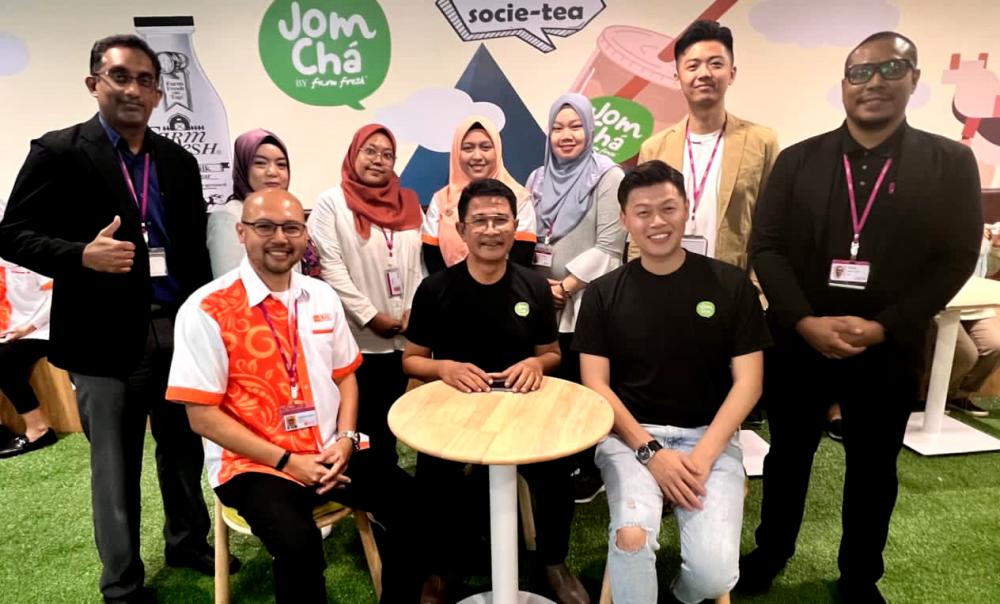 Jom Cha enters strategic agreement for expansion with Aeon Big