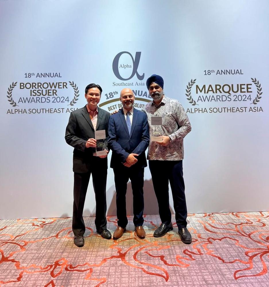 From Left: NewParadigm Securities Group Deputy CEO Danny Kwan, Alpha Southeast Asia CEO/Publisher Siddiq Bazarwala and NewParadigm Securities Group CEO Charanjeev Singh.