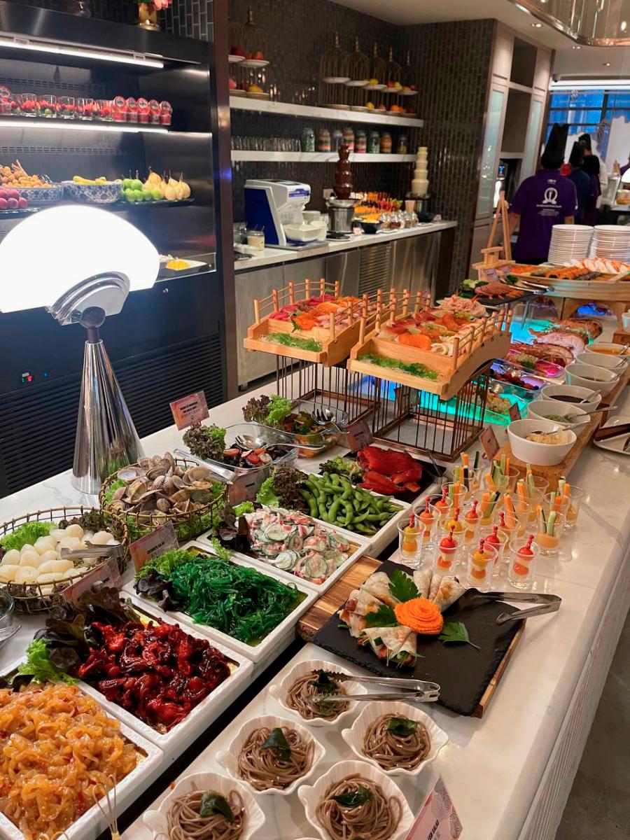 From sushi boats to colourful salads and soba noodles, Imperial Lexis Kuala Lumpur offers more than just seafood. $!From sushi boats to colourful salads and soba noodles, Imperial Lexis Kuala Lumpur offers more than just seafood.