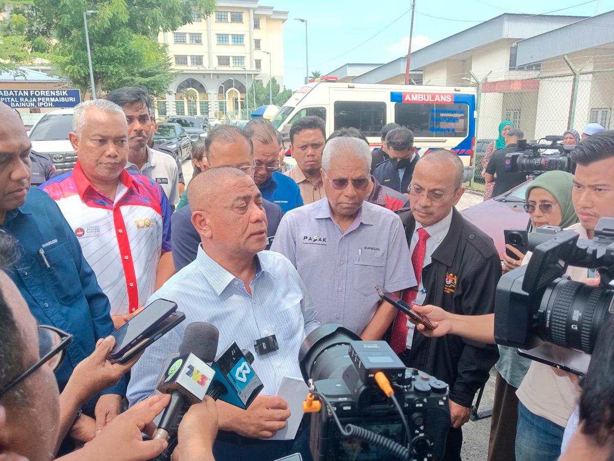 Perak Menteri Besar Datuk Seri Saarani Mohamad speaking to reporters near the Hospital Raja Permaisuri Bainun’s mortuary following the Gerik bus crash today. - Sunpix