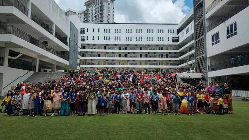 Penang school commemorated Malaysia’s National Day by uniting students and teachers in a spirit of togetherness and patriotism. $!Penang school commemorated Malaysia’s National Day by uniting students and teachers in a spirit of togetherness and patriotism.