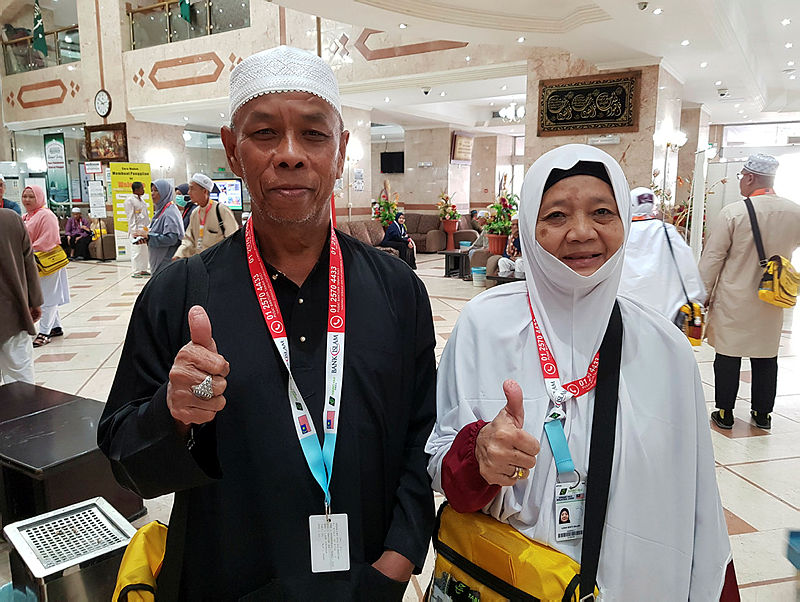 Abdullah Ralmastan, and his wife Ludia Salleh in Makkah. — Bernama