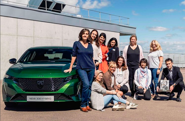 The judges who picked the Peugeot 308 the overall Women’s World Car of The Year in 2022. $!The judges who picked the Peugeot 308 the overall Women’s World Car of The Year in 2022.
