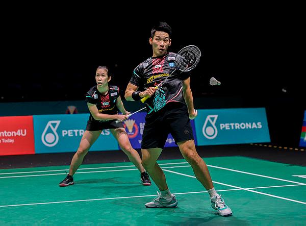 Chan Peng Soon (right) dan Cheah Yee See (left)–Bernamapix
