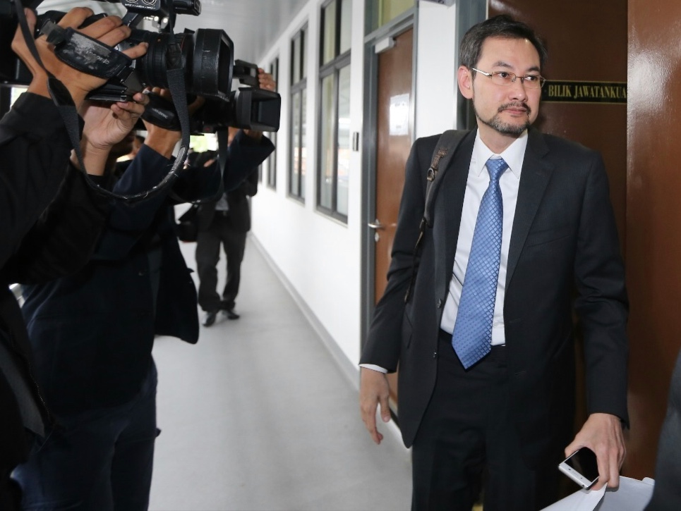 1MDB ex-CEO becomes suspicious of Jho Low when probe begins
