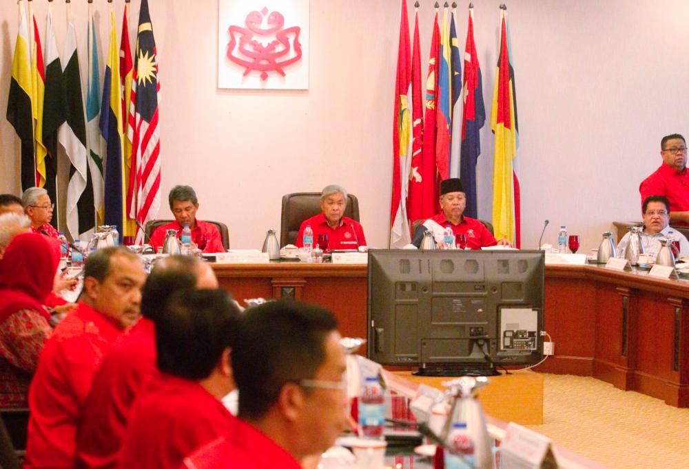 Umno president Datuk Seri Ahmad Zahid Hamidi (C) chairs an Umno Supreme Council meeting at Menara Dato Onn, Kuala Lumpur on July 24, 2019. — Sunpix by Zulkifli Ersal