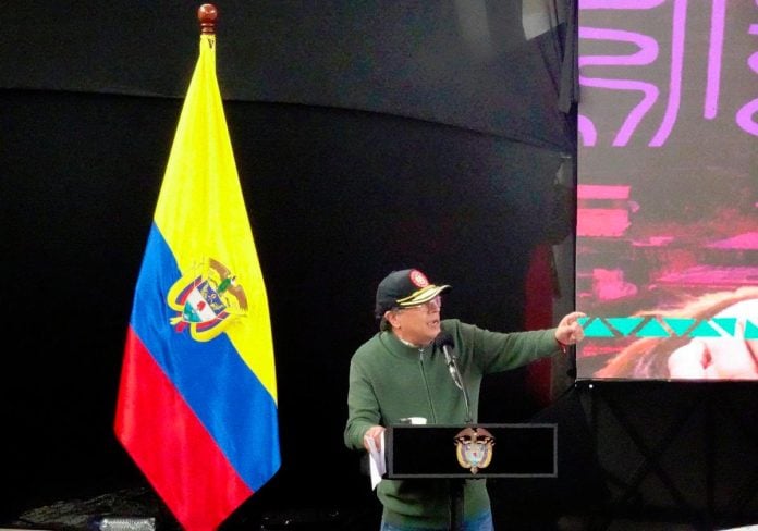 Bomb on donkey kills Colombian soldier in ELN attack