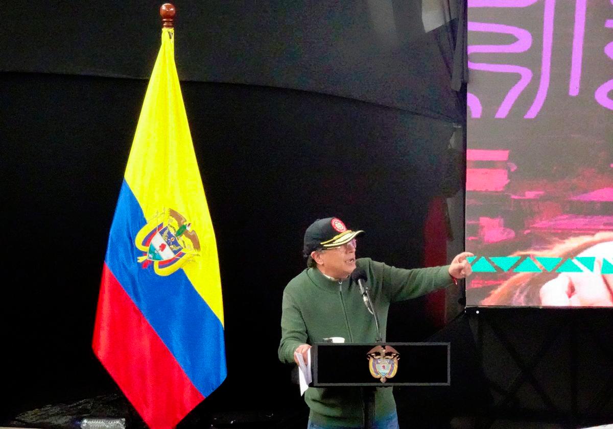 Bomb on donkey kills Colombian soldier in ELN attack Bomb on donkey kills Colombian soldier in ELN attack