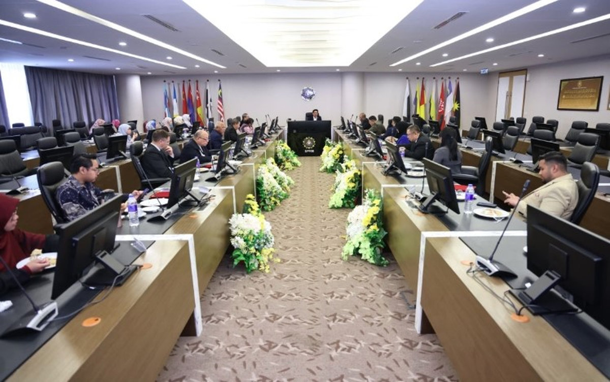 MACC forms civil society anti-corruption caucus in Malaysia MACC forms civil society anti-corruption caucus in Malaysia