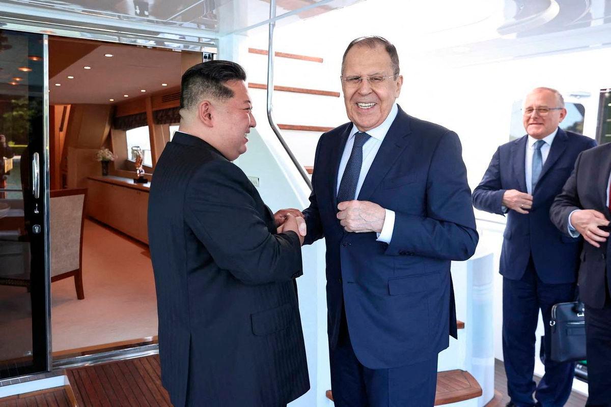 Lavrov meets Kim Jong Un in North Korea amid Russia ties