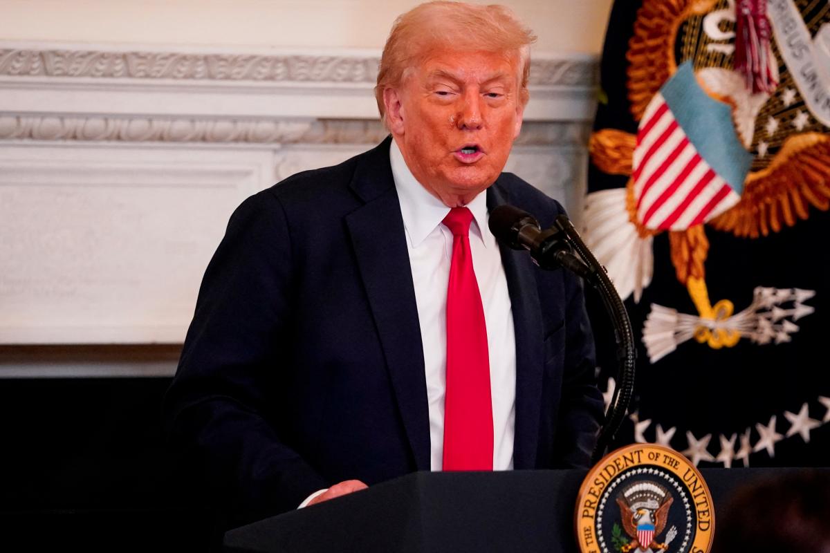 Trump umum tarif 19% ke atas eksport Indonesia ke AS Trump umum tarif 19% ke atas eksport Indonesia ke AS