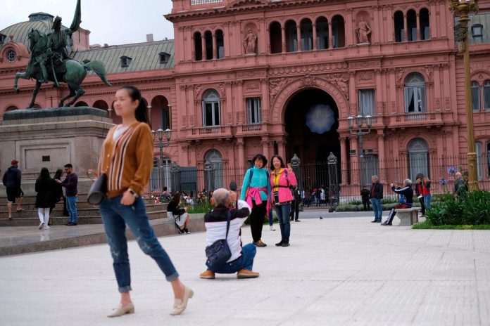 Argentina loosens visa requirement for Chinese citizens