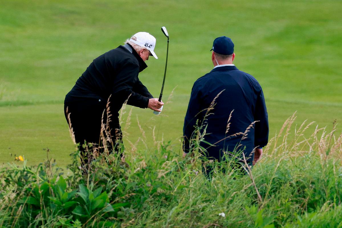 Trump plays golf in Scotland as protests loom over visit Trump plays golf in Scotland as protests loom over visit