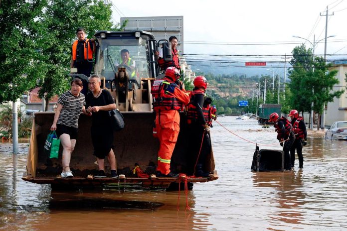 Heavy rain in Beijing kills 30, displaces thousands