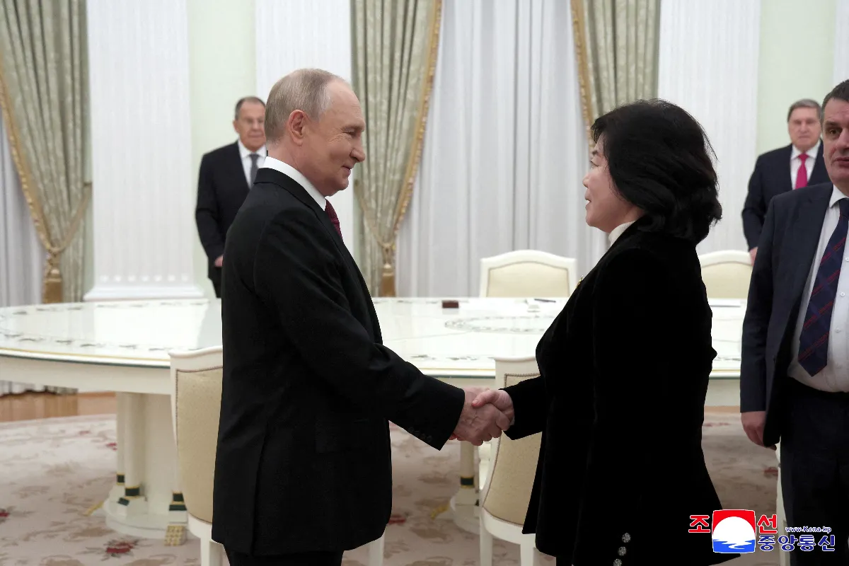 Putin meets North Korea's foreign minister to discuss strengthening ties
