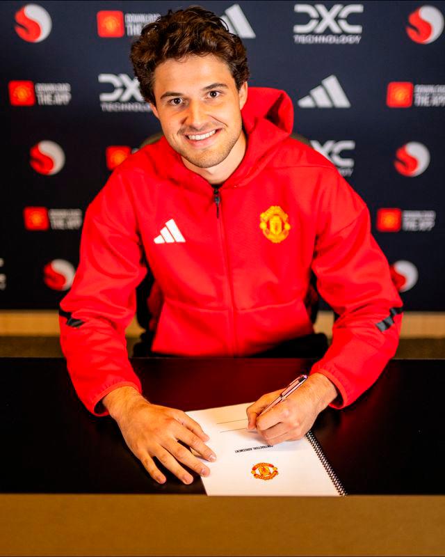 Man Utd sign Lammens to shore up goalkeeping position Man Utd sign Lammens to shore up goalkeeping position