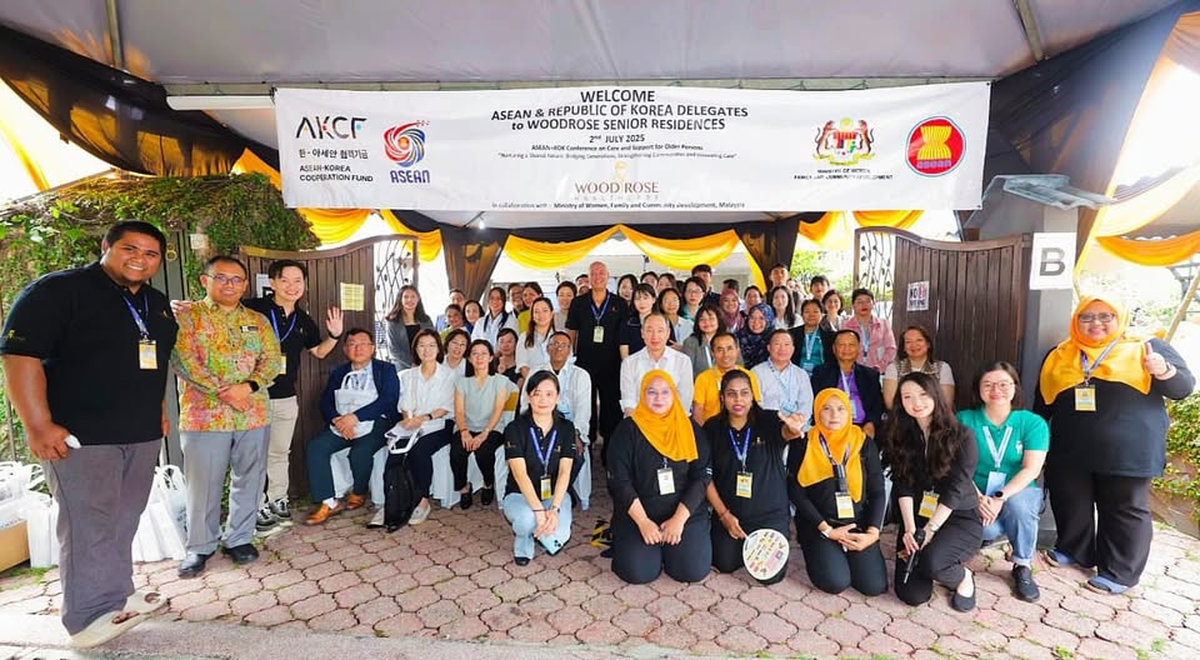 ASEAN-Korea delegation visits Woodrose Senior Residences for elder care insights