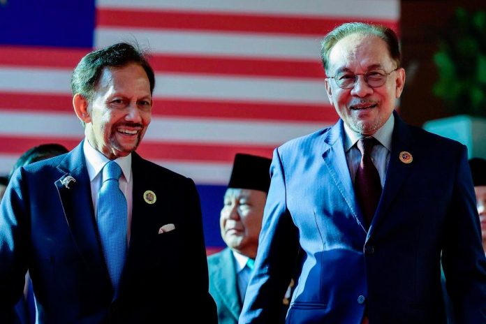 Anwar extends birthday wishes to Sultan of Brunei
