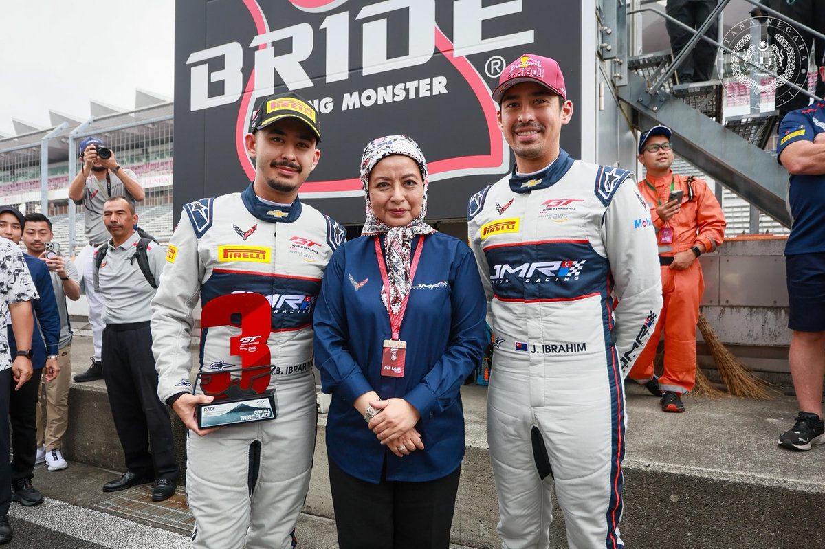 Queen of Malaysia supports Johor princes at GT World Challenge Asia