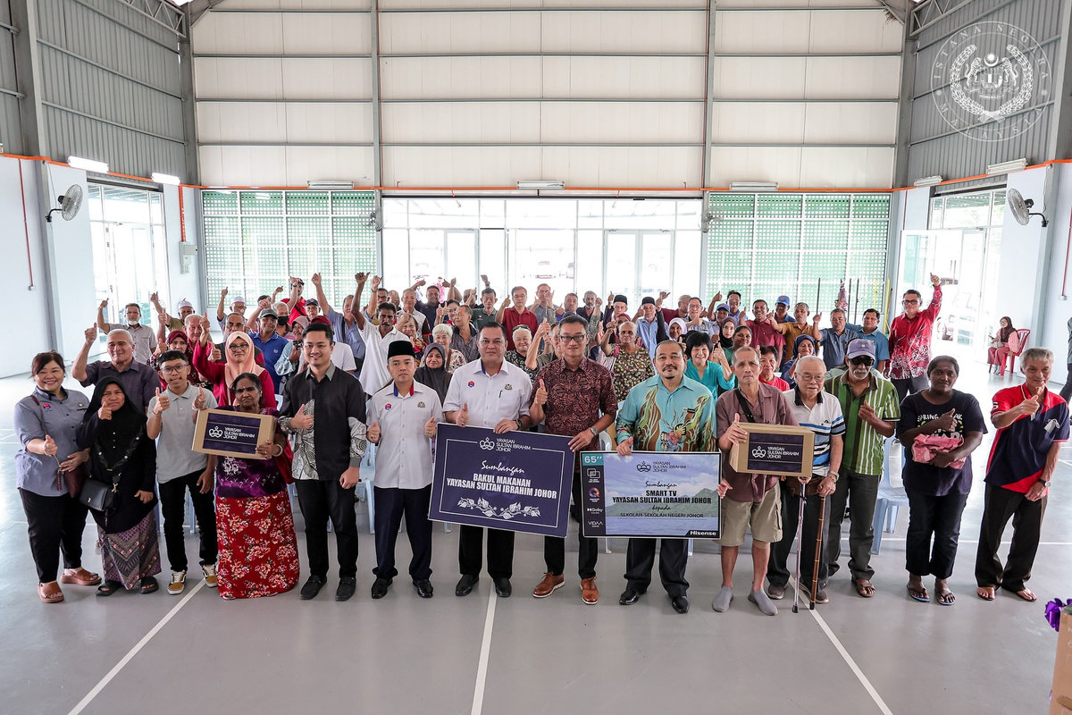 YSIJ donates food baskets to 1,000 families in Labis and Segamat