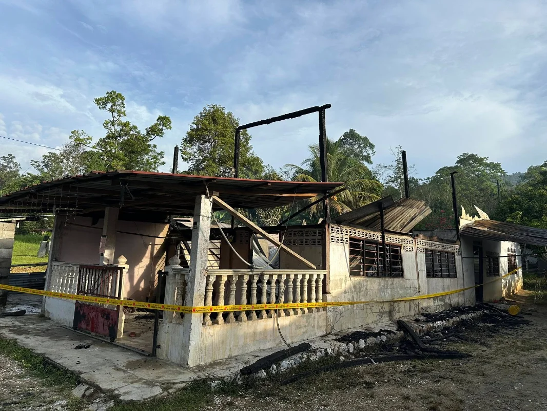 Man arrested for burning own family house in Pengkalan Hulu Man arrested for burning own family house in Pengkalan Hulu