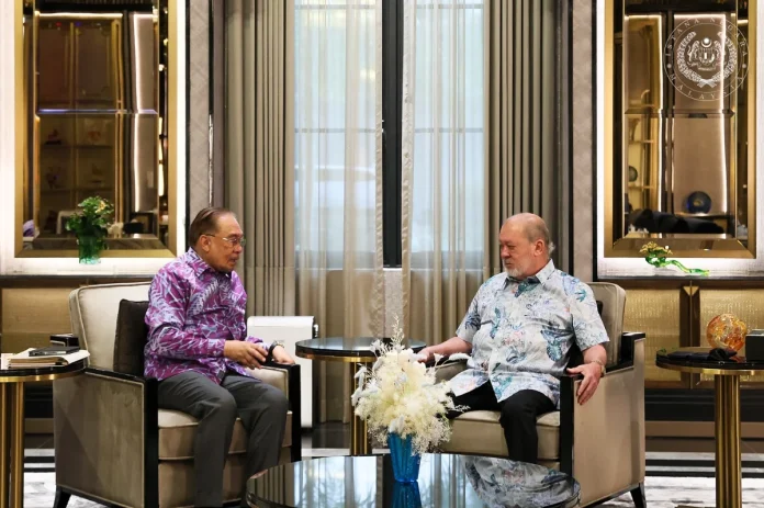 King briefed on ASEAN Summit outcomes during PM audience