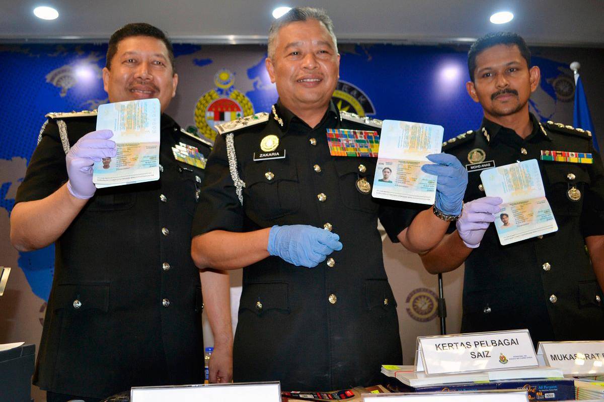 770 foreigners held, syndicate busted in Immigration ops 770 foreigners held, syndicate busted in Immigration ops
