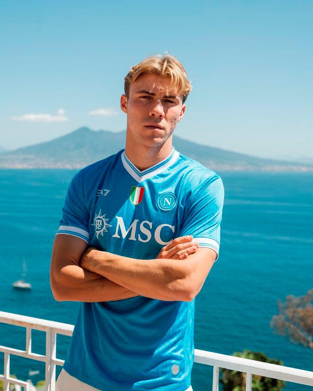 Manchester United’s Rasmus Hojlund joins Napoli on season-long loan deal