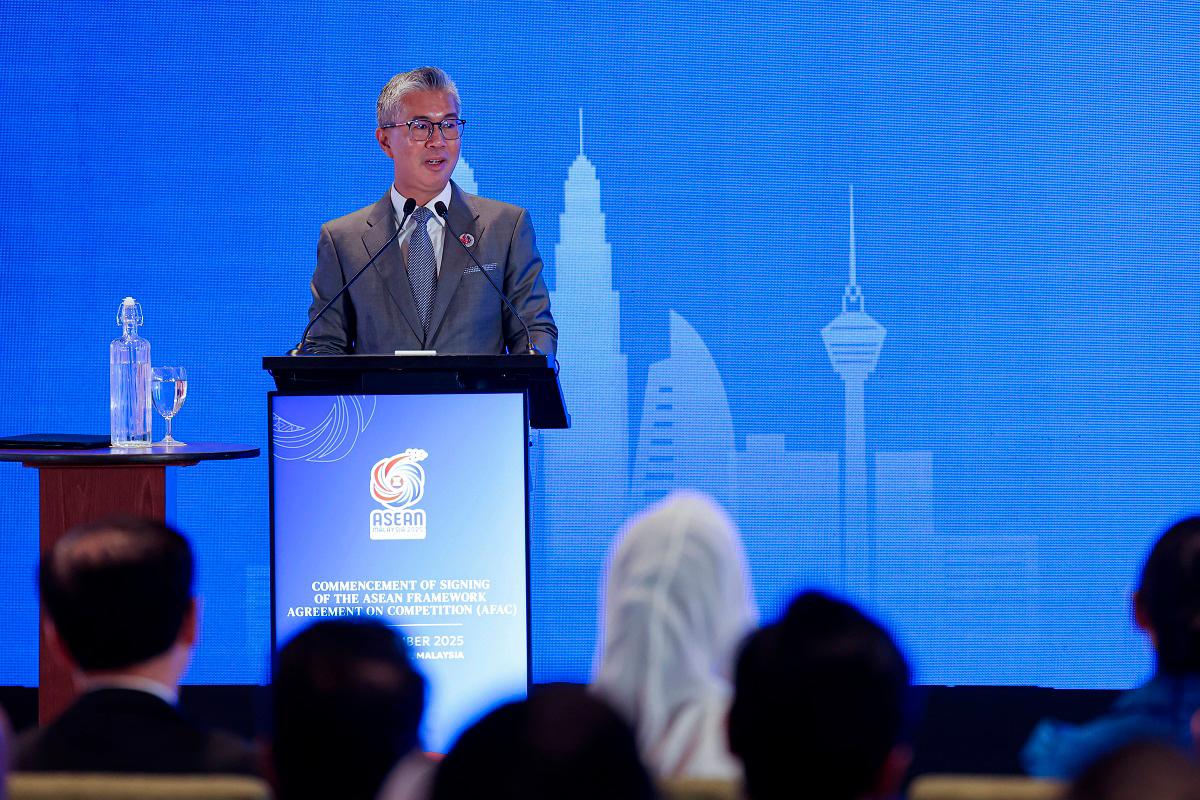 ASEAN kekal komited kepada perdagangan berasaskan peraturan global ASEAN kekal komited kepada perdagangan berasaskan peraturan global