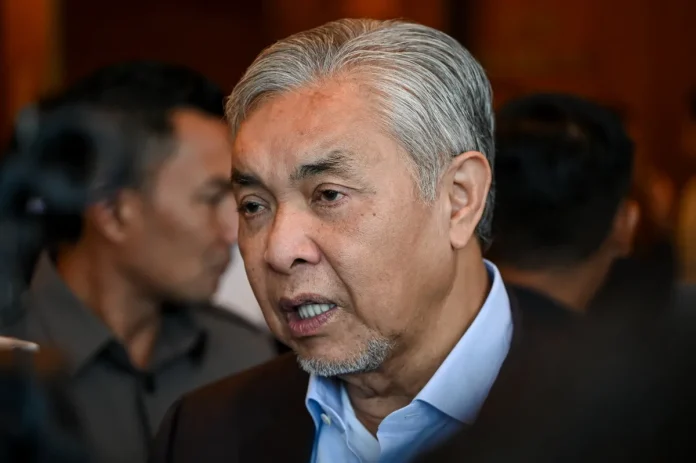 Ahmad Zahid Hamidi sarankan Pesaka promosi silat ke temasya Olimpik Ahmad Zahid sarankan Pesaka promosi silat ke temasya Olimpik