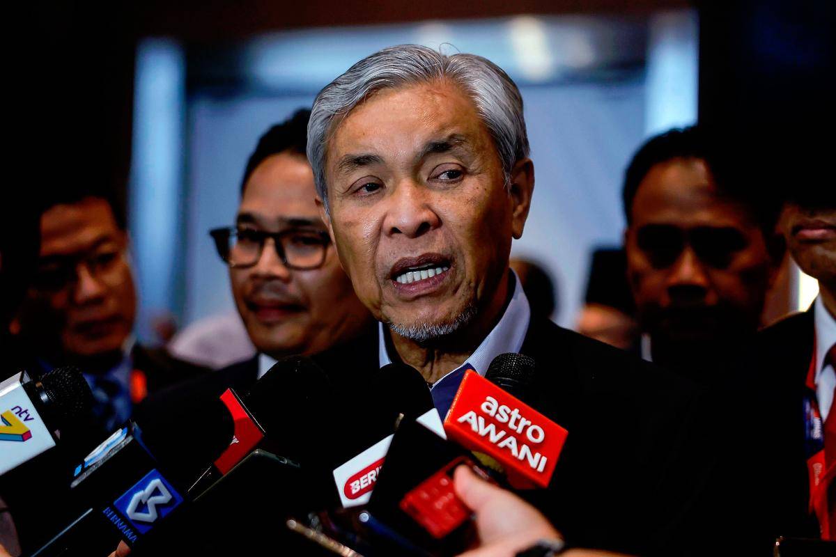 Ahmad Zahid says not invited to other party’s AGM nothing new Ahmad Zahid says not invited to other party’s AGM nothing new