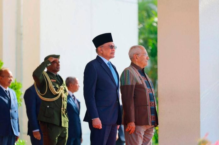 Anwar Ibrahim receives ceremonial welcome in Dili for Timor-Leste state visit