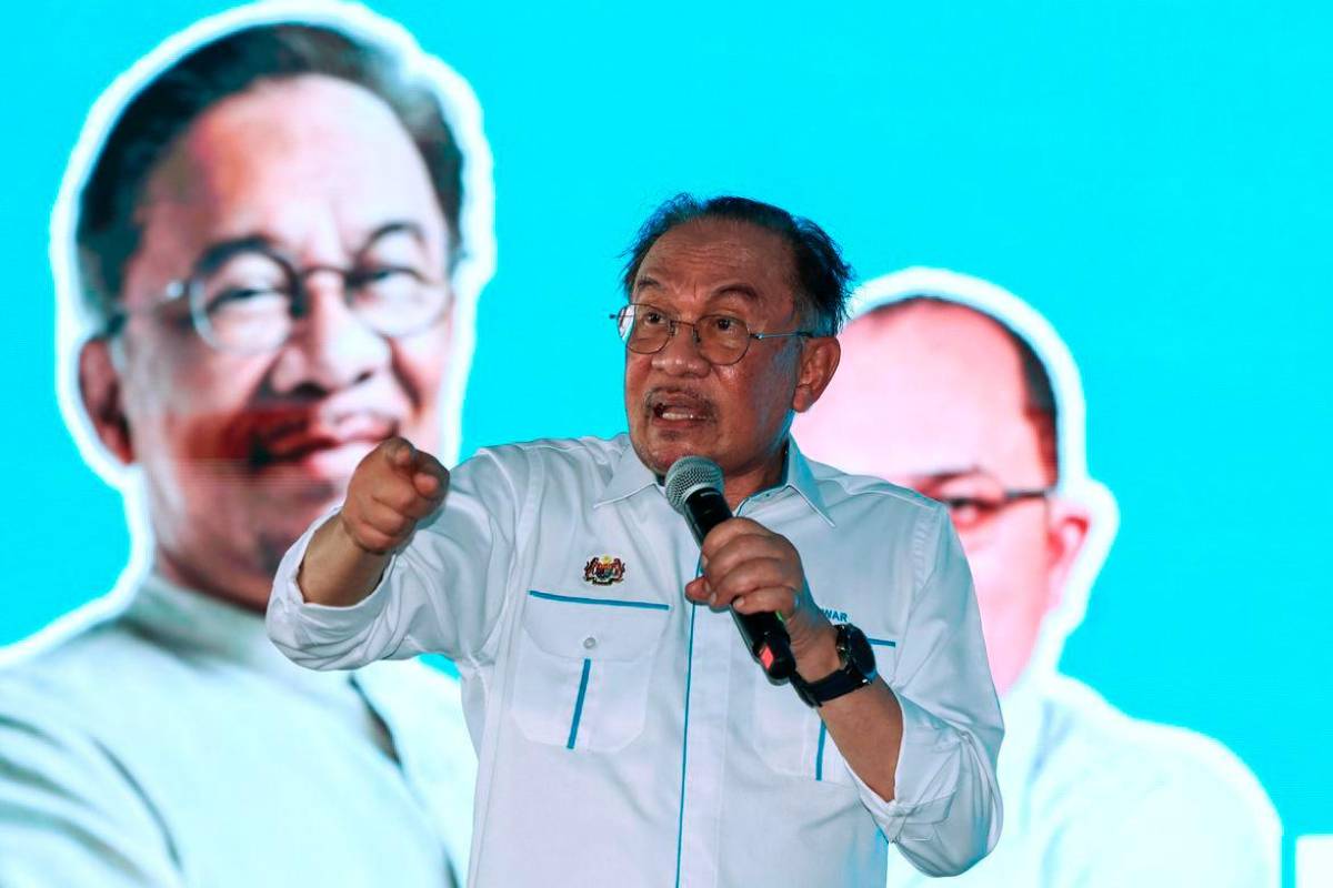 Anwar dismisses claims Madani government is against Islam as baseless Anwar dismisses claims Madani government is against Islam as baseless