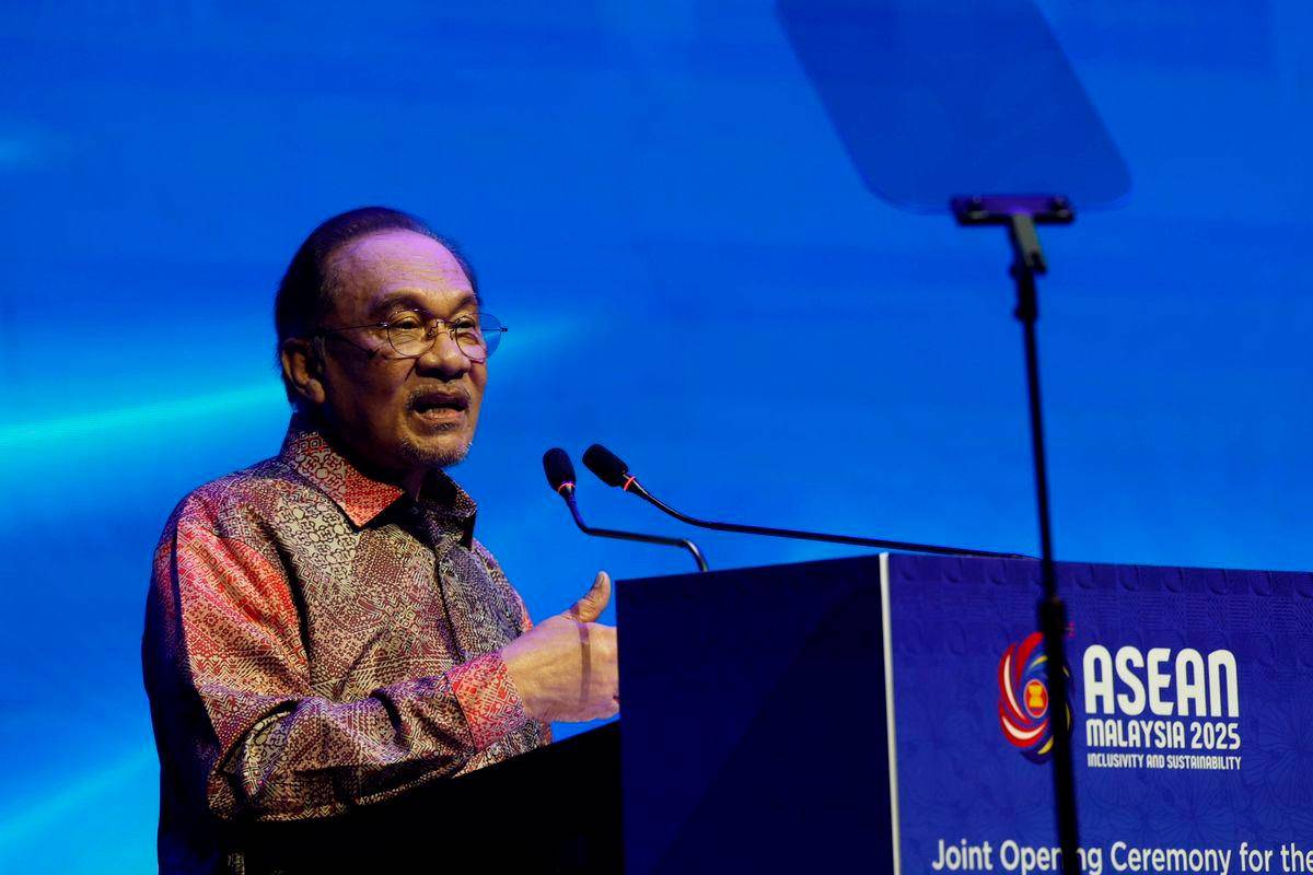 Anwar rebukes critics of Gaza peace plan, defends diplomatic efforts Anwar rebukes critics of Gaza peace plan, defends diplomatic efforts