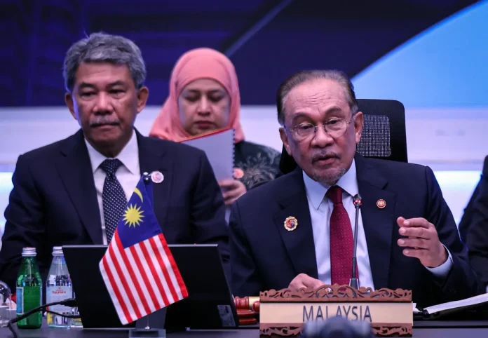 Anwar_urges_Asean_Plus_Three_to_fast-track_medical_supplies_reserve