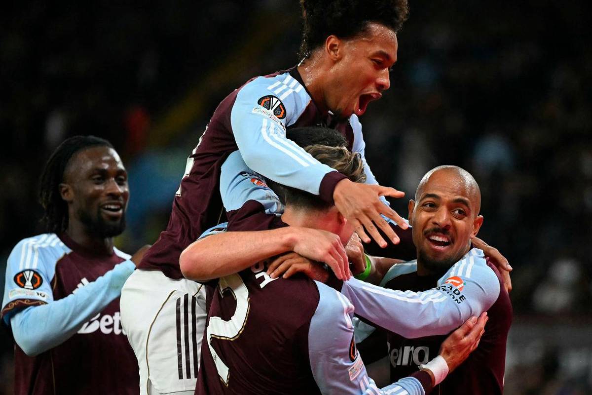 Aston Villa earn first win to launch Europa League bid, Rangers beaten Aston Villa earn first win to launch Europa League bid, Rangers beaten