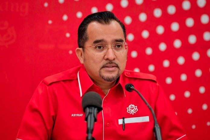 Asyraf Wajdi mourns IKM students killed in Tuaran crash