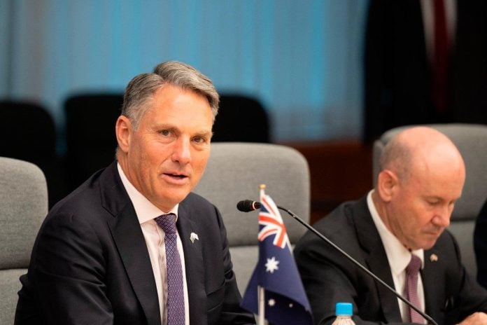 Australia and Papua New Guinea to sign historic defence pact