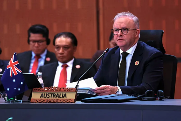 Australian PM Albanese visits Malaysia for third leaders meeting Australian Prime Minister Anthony Albanese speaks at the 20th East Asia Summit (EAS) in conjunction with the 47th ASEAN Summit and Related Summits